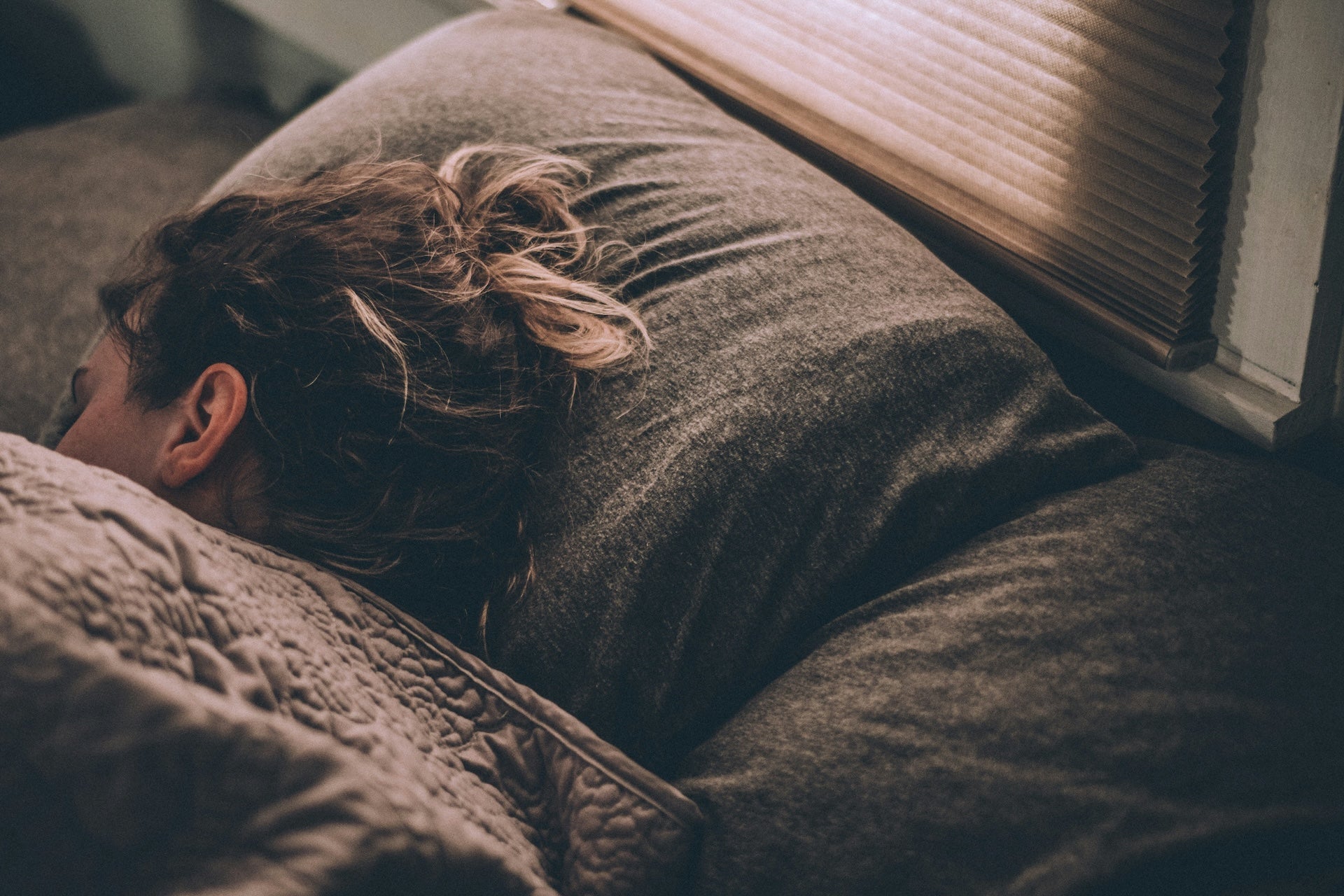 Nighttime Adrenaline and Poor Sleep: When Low Liver Glycogen Disrupts Recovery